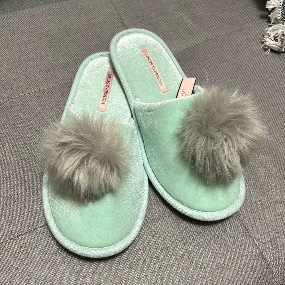 Victoria Secret Light Blue Turquoise Slippers Pom Pom